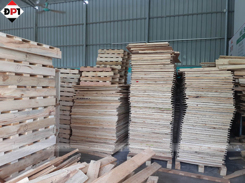 Xưởng sản xuất pallet gỗ của công ty Đông Phú Tiên