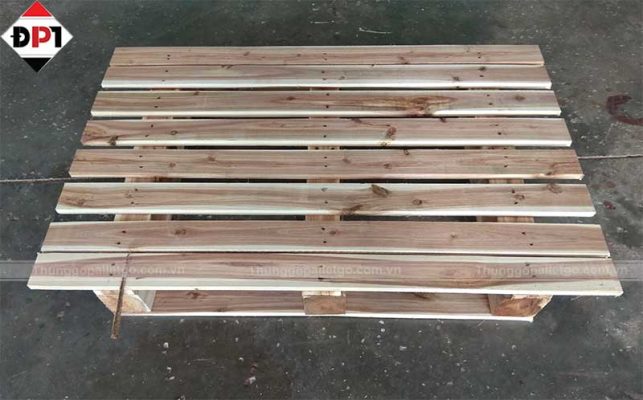 Pallet gỗ 2 hướng nâng