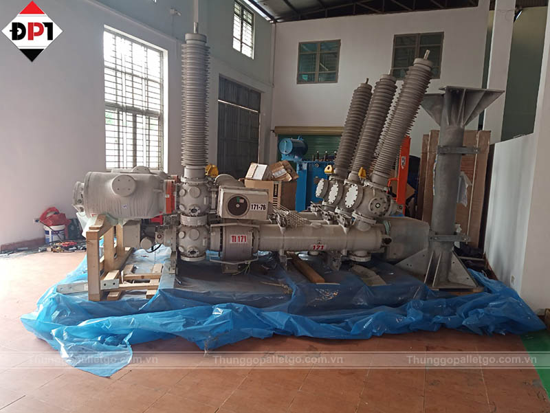 Kỹ thuật chuyên môn cao thực hiện đóng kiện